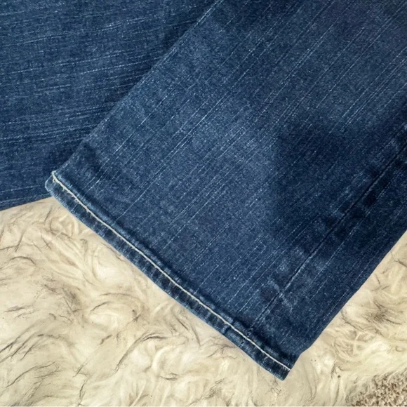 True Religion Jeans with Rhinestone buttons - Picture 6 of 7